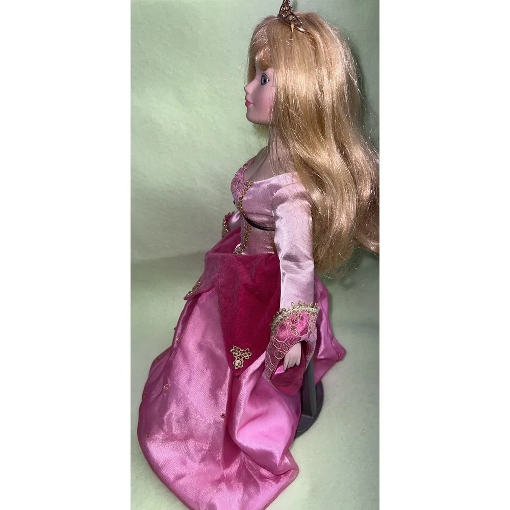 Disney Princess Aurora 16 Inch Porcelain Doll (8/b58)